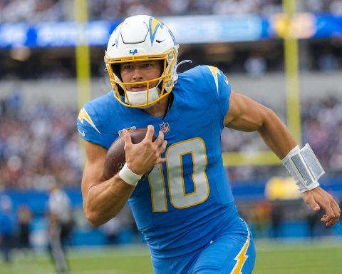 Chargers Add David Njoku In $8 Million Move To Give Justin Herbert Another Target