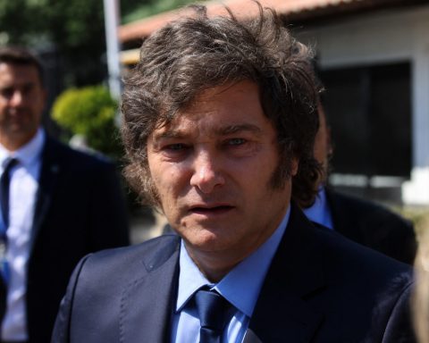 Javier Milei’s Adorni Scandal Isn’t Over as $245,000 Cash Testimony Drives Probe