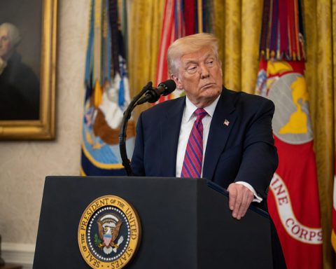 Trump’s Iran War Survives Senate Challenge By One Vote As GOP Defections Grow